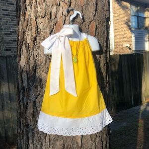 Handmade girl’s dress 👗